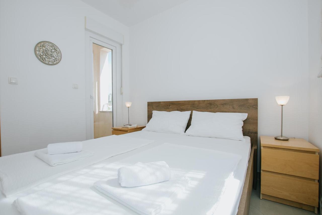 شقة Apartman Sunny تروغير المظهر الخارجي الصورة