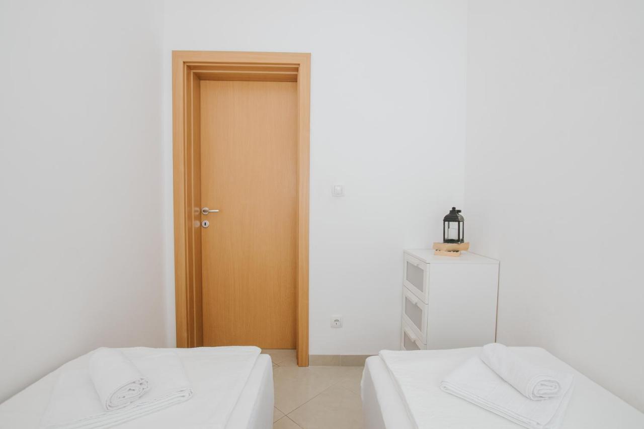 شقة Apartman Sunny تروغير المظهر الخارجي الصورة